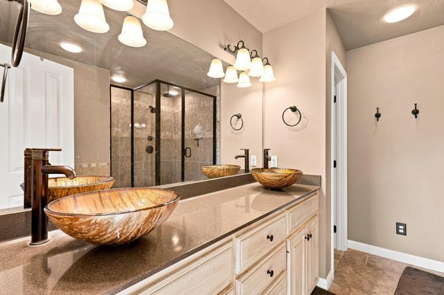 807 S Stanford Drive, Rogersville, MO 65742