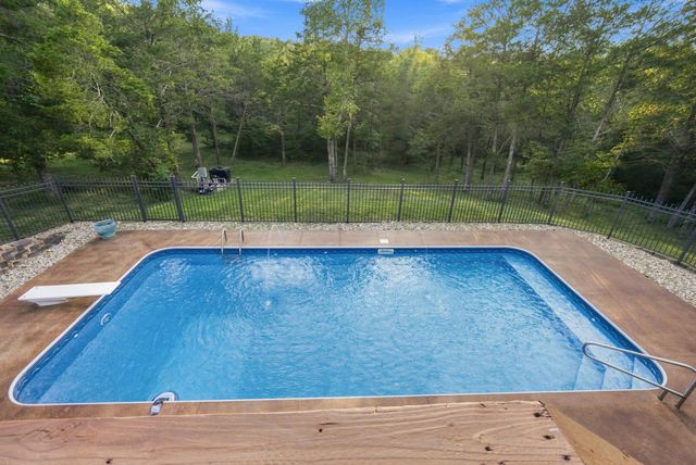 807 S Stanford Drive, Rogersville, MO 65742
