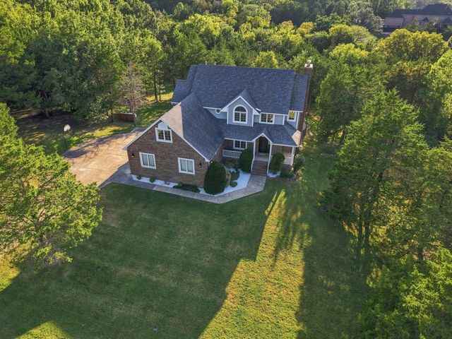 807 S Stanford Drive, Rogersville, MO 65742