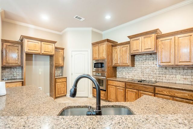 5704 Los Patios, Midland, TX 79707