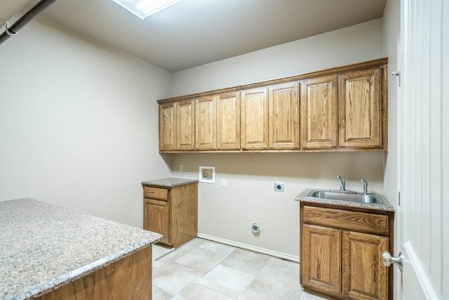 5704 Los Patios, Midland, TX 79707