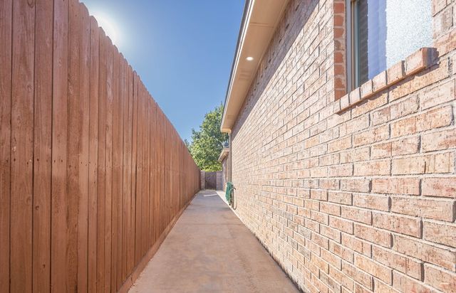 5704 Los Patios, Midland, TX 79707