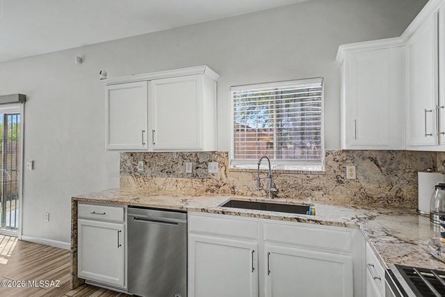 1901 W Calle Lado Al Rio, Tucson, AZ 85746