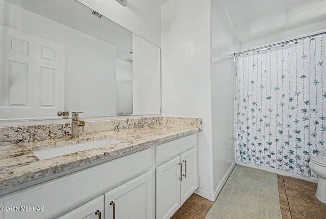 1901 W Calle Lado Al Rio, Tucson, AZ 85746