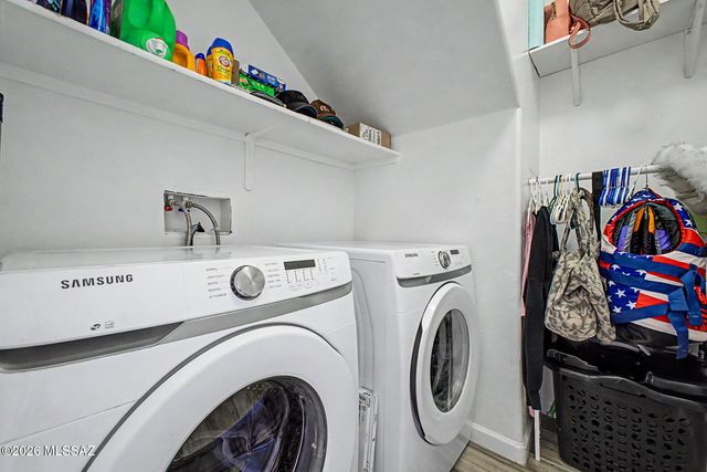 1901 W Calle Lado Al Rio, Tucson, AZ 85746