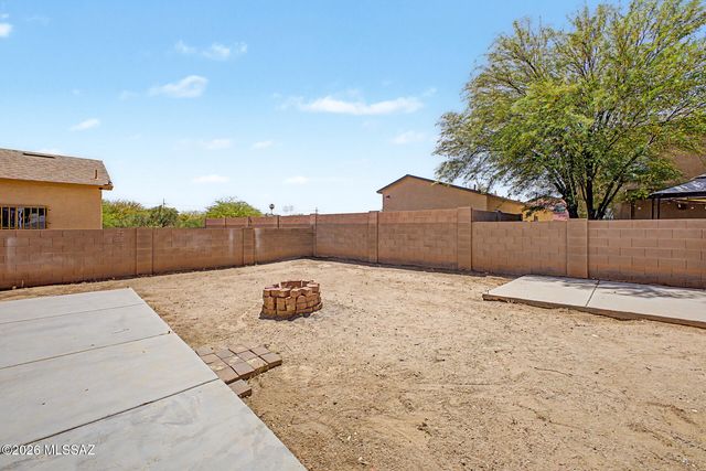 1901 W Calle Lado Al Rio, Tucson, AZ 85746