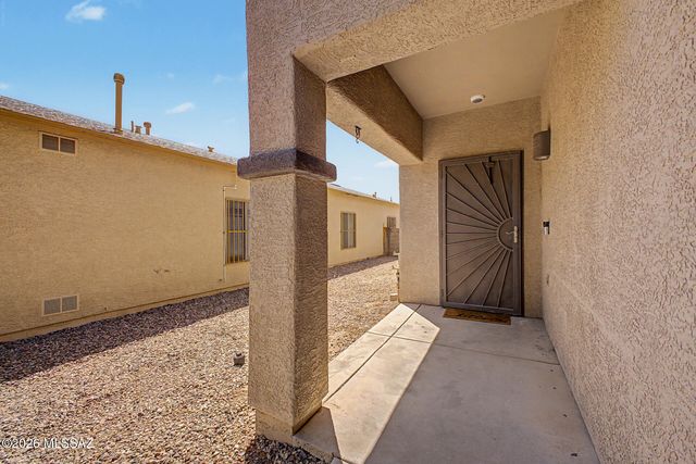 1901 W Calle Lado Al Rio, Tucson, AZ 85746