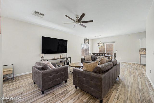 1901 W Calle Lado Al Rio, Tucson, AZ 85746