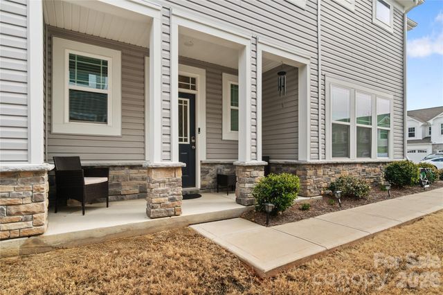 8032 Overmeadow Lane, Charlotte, NC 28269