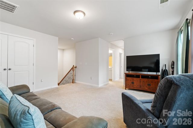 8032 Overmeadow Lane, Charlotte, NC 28269