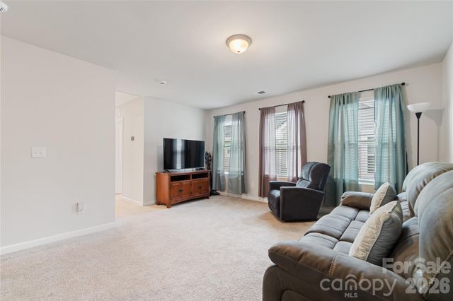 8032 Overmeadow Lane, Charlotte, NC 28269