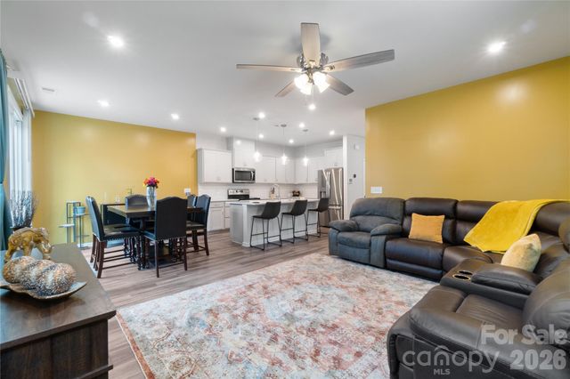 8032 Overmeadow Lane, Charlotte, NC 28269