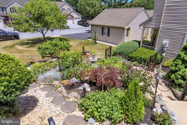 124 SPRUCE CT U-0004 CT, Annville, PA 17003