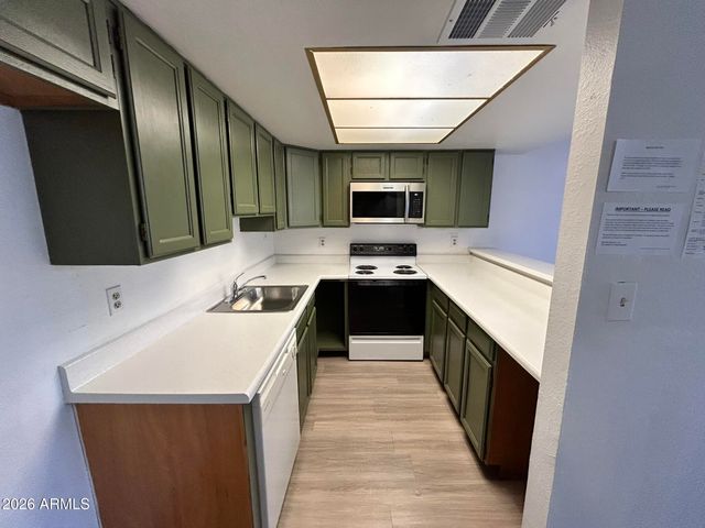 2040 S LONGMORE -- 14, Mesa, AZ 85202