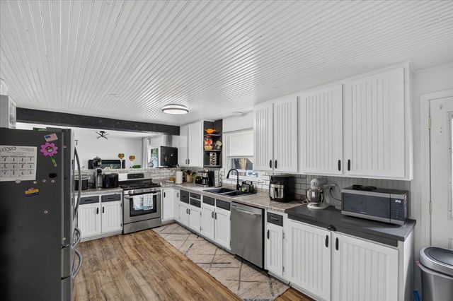 879 E Inman Parkway, Beloit, WI 53511
