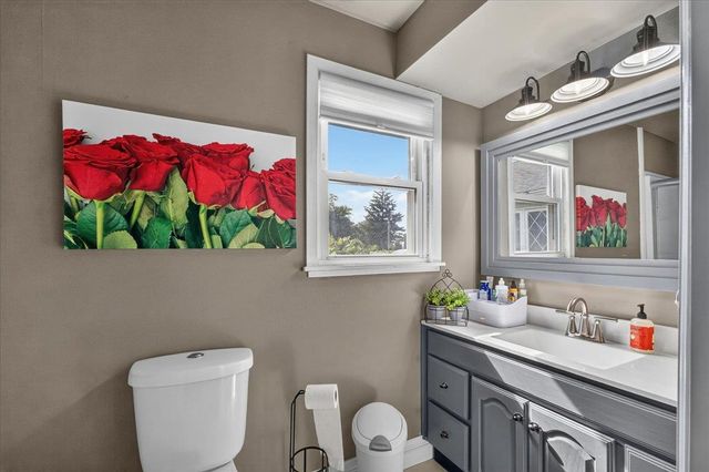 879 E Inman Parkway, Beloit, WI 53511