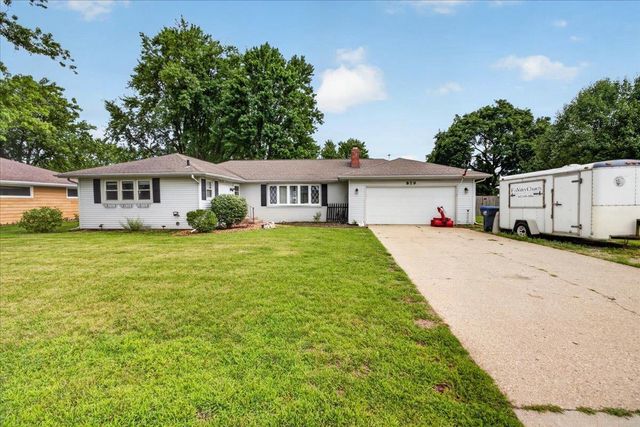 879 E Inman Parkway, Beloit, WI 53511