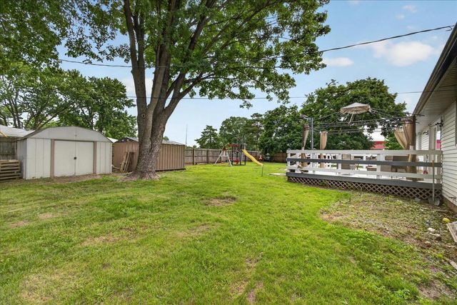 879 E Inman Parkway, Beloit, WI 53511