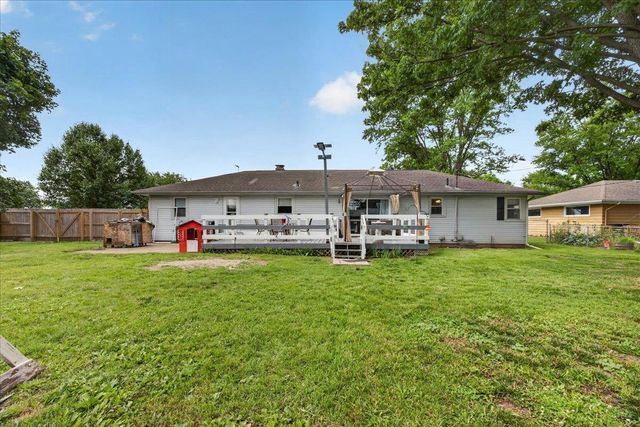 879 E Inman Parkway, Beloit, WI 53511