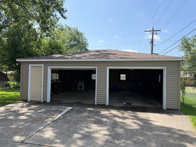 1136 Gertsam Drive, Bradley, IL 60915