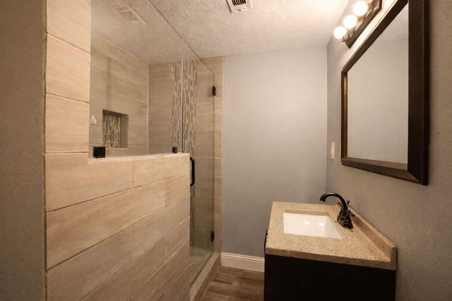 601 W Cleveland Street, Baytown, TX 77520