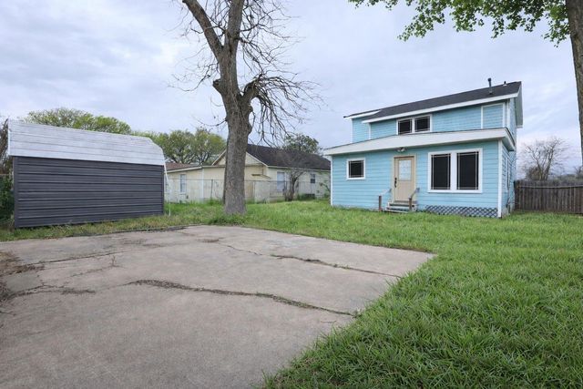 601 W Cleveland Street, Baytown, TX 77520