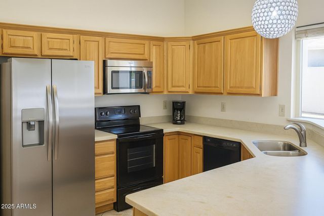 19511 N 143RD Drive, Sun City West, AZ 85375