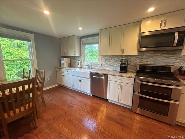 94 Jansen Road, Pine Bush, NY 12566