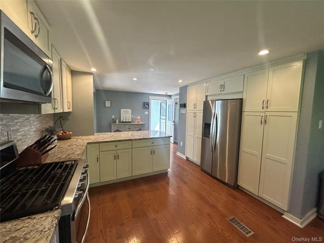 94 Jansen Road, Pine Bush, NY 12566