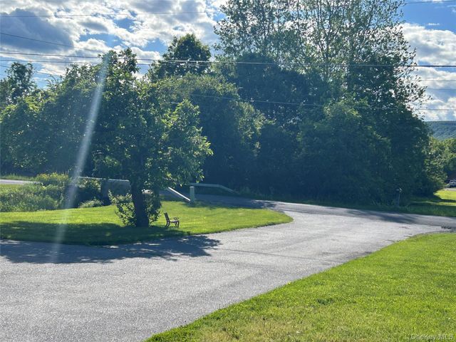 94 Jansen Road, Pine Bush, NY 12566