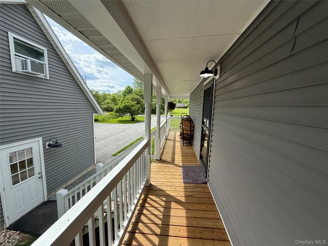94 Jansen Road, Pine Bush, NY 12566