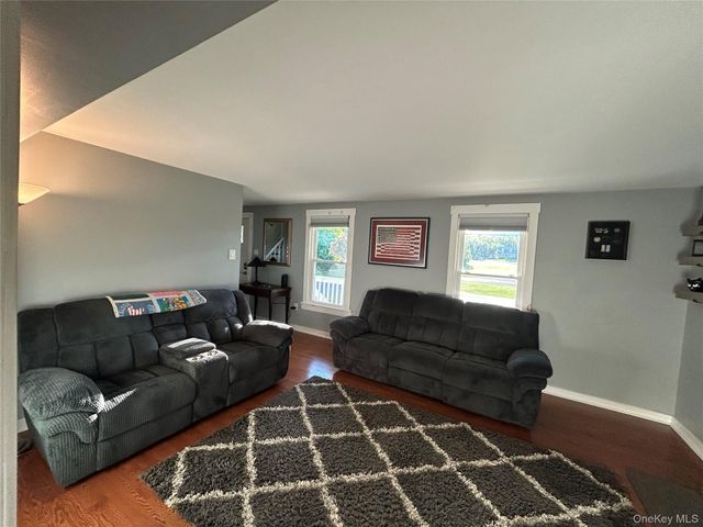 94 Jansen Road, Pine Bush, NY 12566