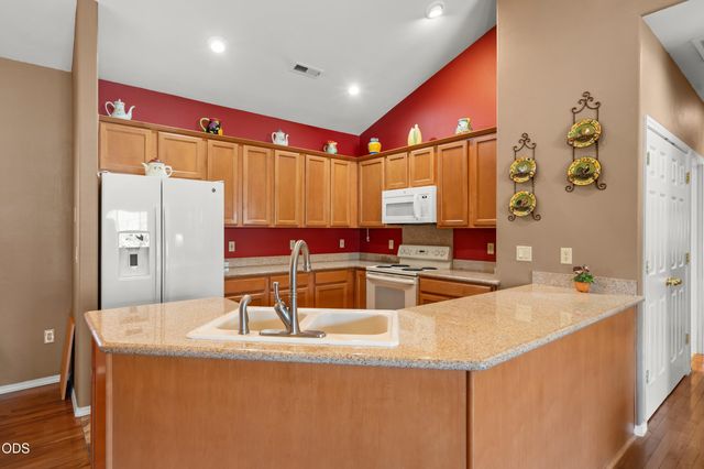 2783 Parkwood Village Lane, Central Point, OR 97502