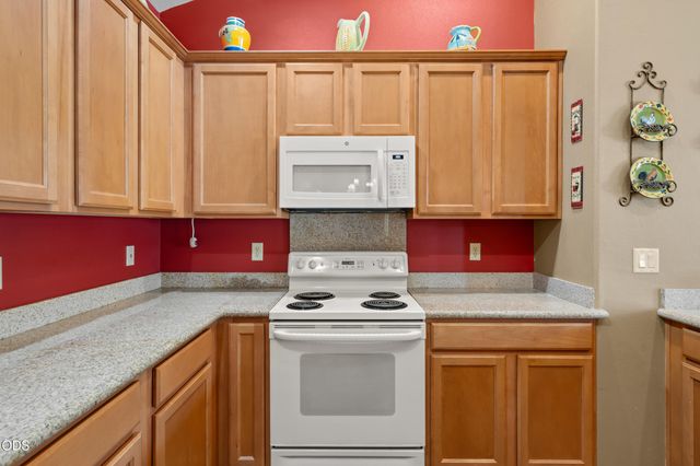 2783 Parkwood Village Lane, Central Point, OR 97502
