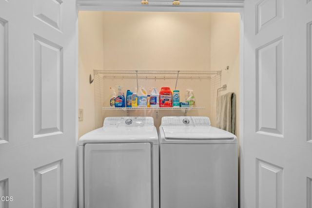 2783 Parkwood Village Lane, Central Point, OR 97502