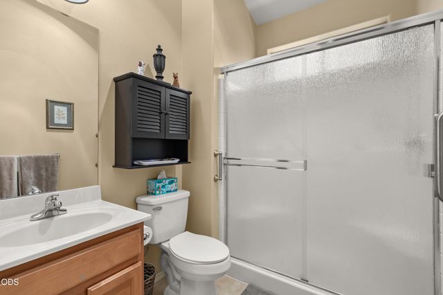 2783 Parkwood Village Lane, Central Point, OR 97502
