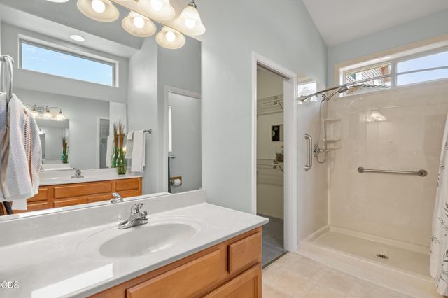 2783 Parkwood Village Lane, Central Point, OR 97502