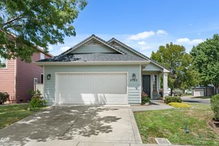2783 Parkwood Village Lane, Central Point, OR 97502