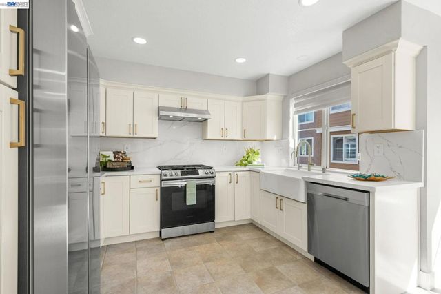 4820 Hibernia Dr 112, Dublin, CA 94568