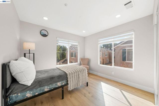 4820 Hibernia Dr 112, Dublin, CA 94568