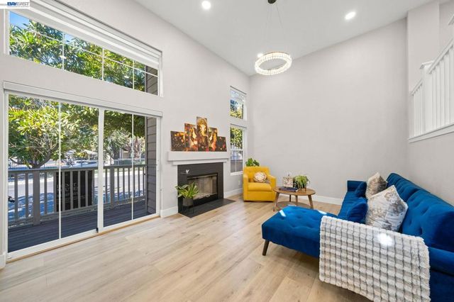4820 Hibernia Dr 112, Dublin, CA 94568