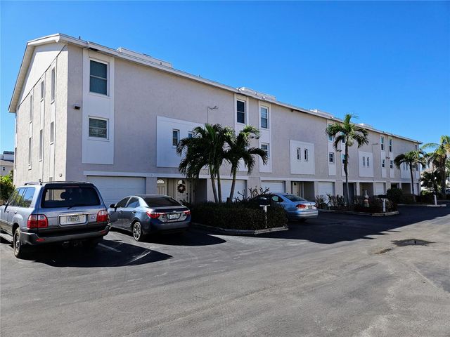 255 CAPRI CIRCLE N 25, Treasure Island, FL 33706