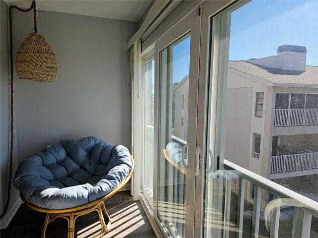 255 CAPRI CIRCLE N 25, Treasure Island, FL 33706