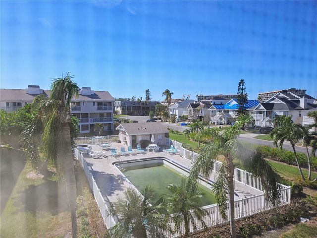 255 CAPRI CIRCLE N 25, Treasure Island, FL 33706