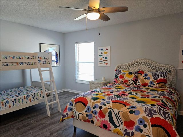 255 CAPRI CIRCLE N 25, Treasure Island, FL 33706