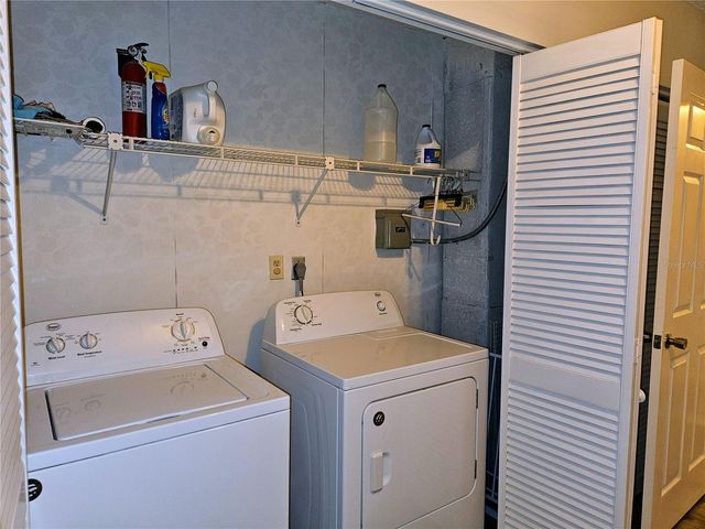 255 CAPRI CIRCLE N 25, Treasure Island, FL 33706