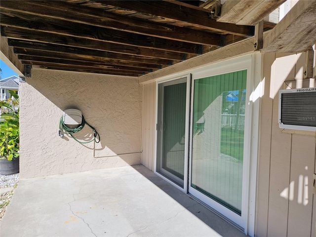 255 CAPRI CIRCLE N 25, Treasure Island, FL 33706