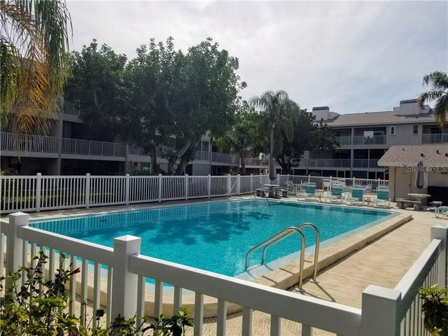 255 CAPRI CIRCLE N 25, Treasure Island, FL 33706