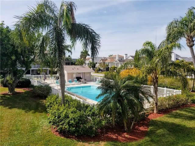 255 CAPRI CIRCLE N 25, Treasure Island, FL 33706