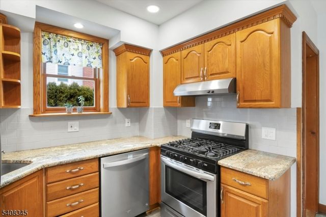 179 Pequannock St, Dover Town, NJ 07801